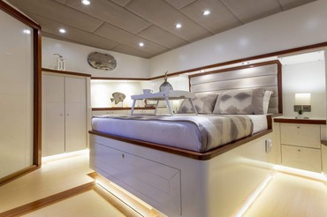 Grand Sailor Photo 20